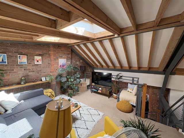 Flat for sale in Georgia, Greater Manchester