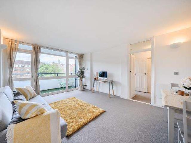 Flat for sale in St. John's Wood, Greater London