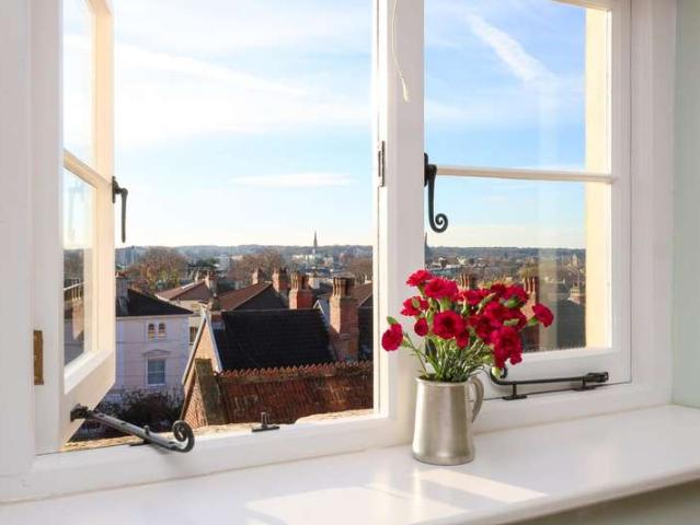 Flat for sale in Tyndall's Park, Feckenham