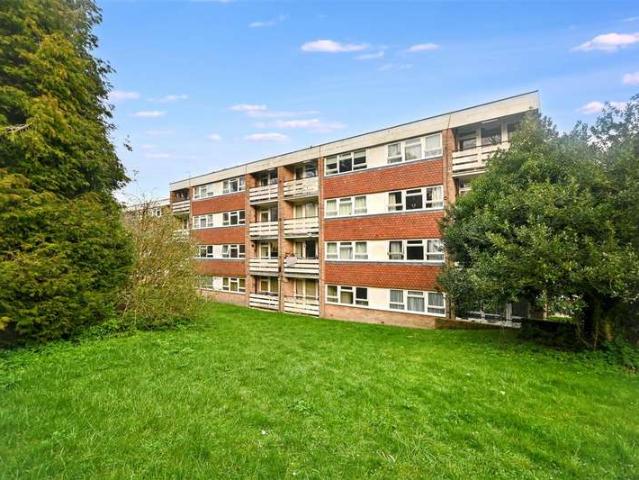Flat for sale in Ratton Village, Eastbourne