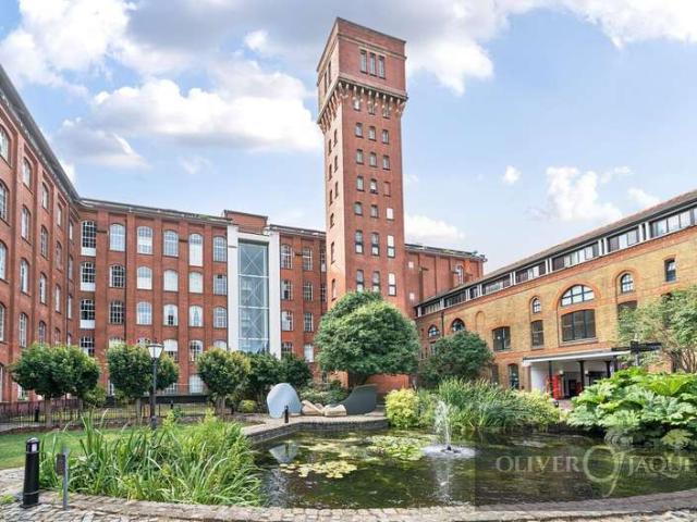 Flat for sale in Old Ford, Bow