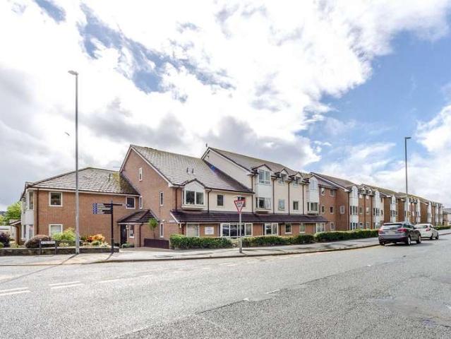 Flat for sale in Llandudno