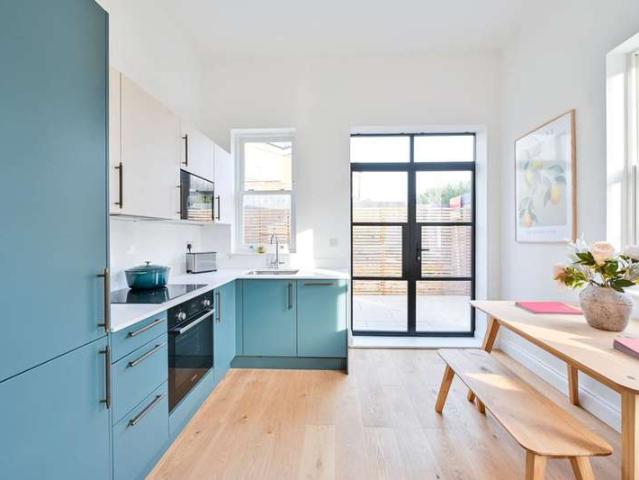 Flat for sale in Catford, Perry Vale