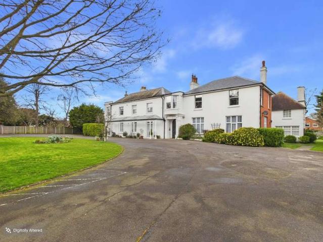 Flat for sale in St. Peter's, Thanet