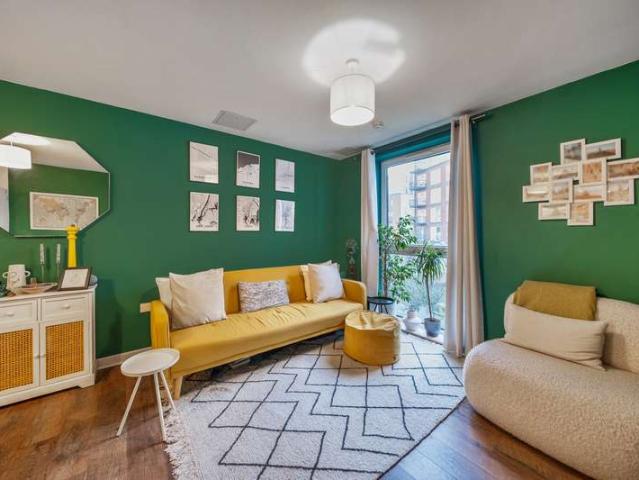 Flat for sale in South Harrow, Greater London