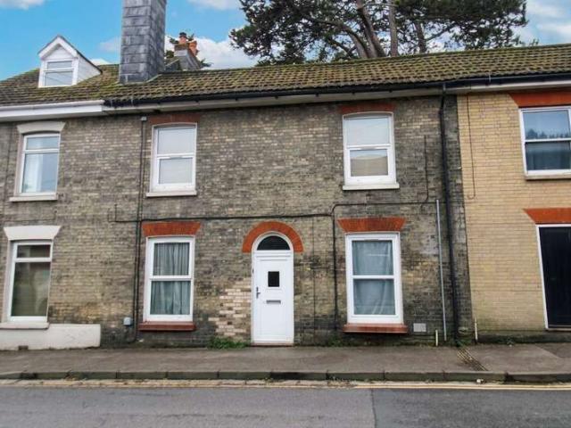 Flat for sale in Salisbury, Wiltshire