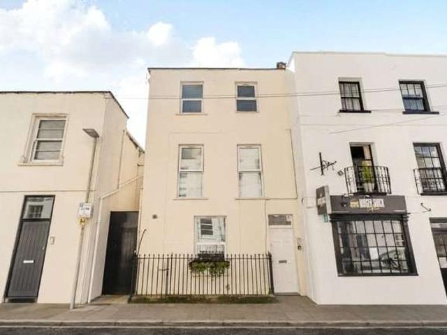 Flat for sale in Ewens Farm, Golden Valley