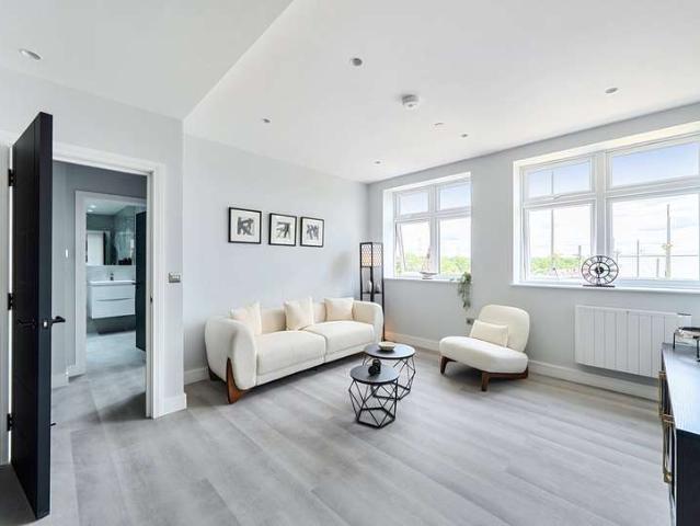 Flat for sale in Greater London
