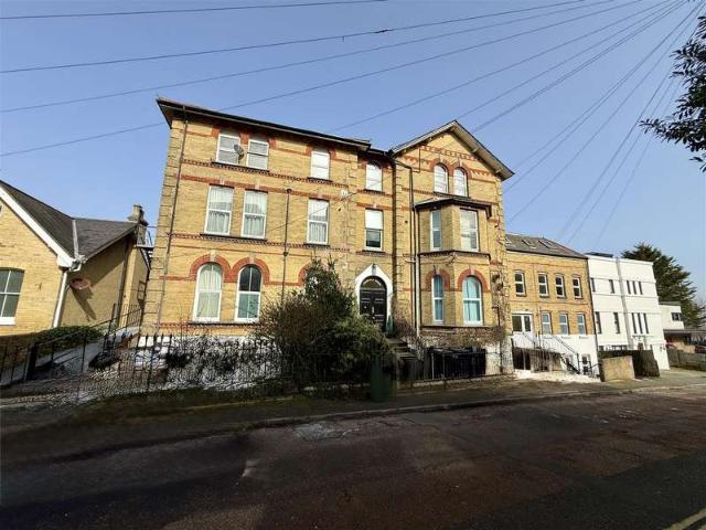 Flat for sale in Cowes, Isle Of Wight