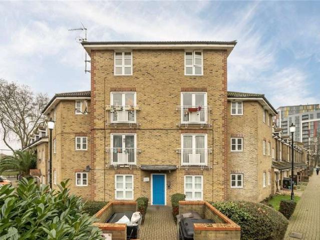 Flat for sale in Hackney Wick, Greater London