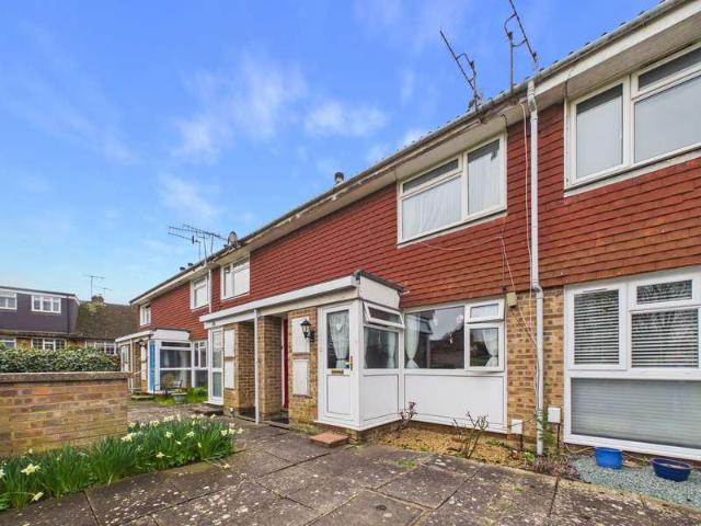 Flat for sale in Fishersgate, West Sussex
