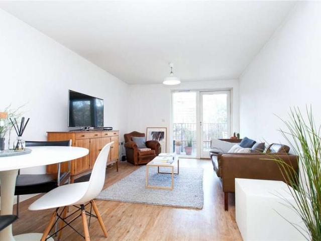 Flat for sale in Clapton, Lower Clapton