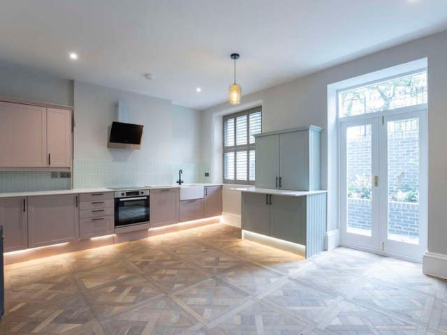 Flat for rent in Ewens Farm, Golden Valley