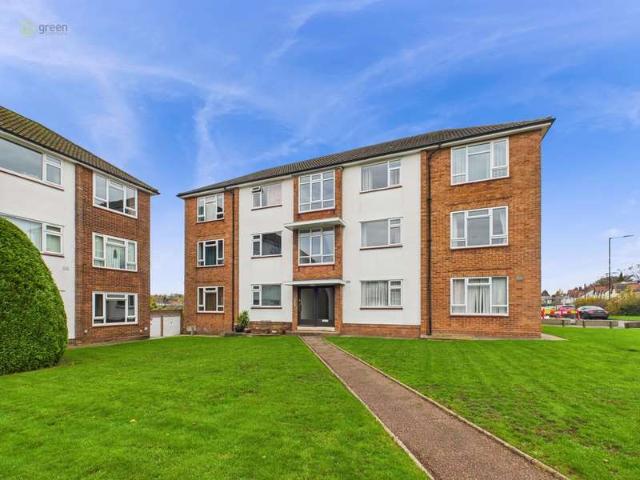 Flat for sale in Four Oaks, West Midlands