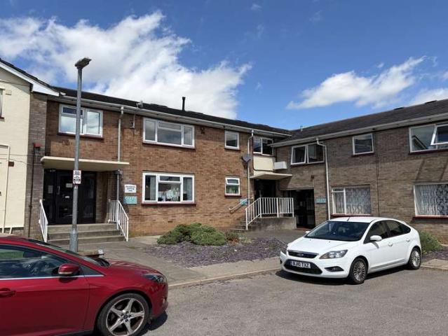Flat for sale in Bocking, Chipping Hill