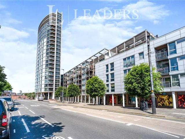 Flat for sale in Portsea, City Of Portsmouth