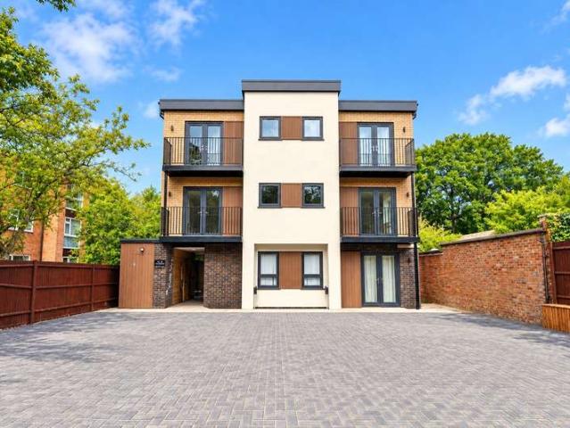Flat for sale in St John's, Woking