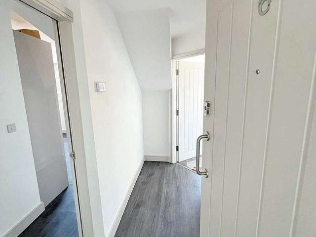 Flat for rent in Woodhey, Bebington