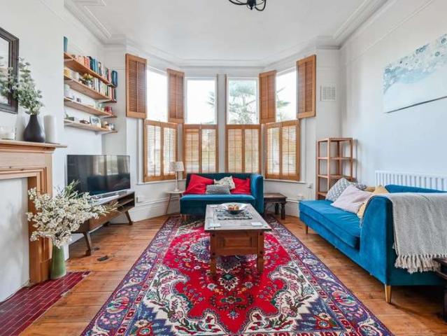Flat for sale in Catford, Catford South