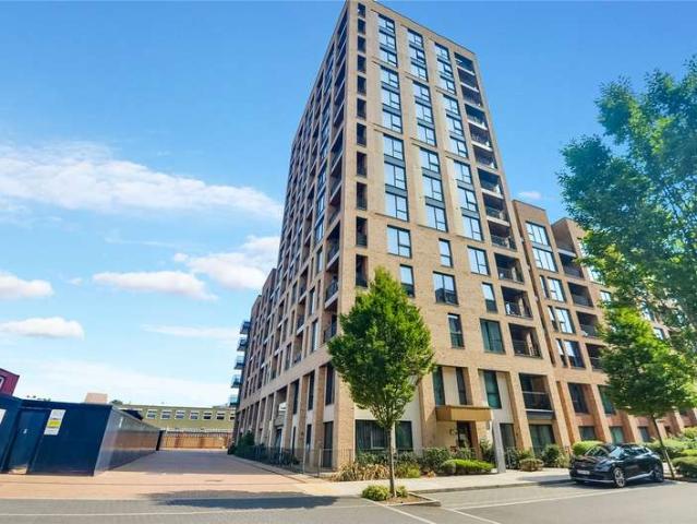 Flat for sale in Colindale, Greater London