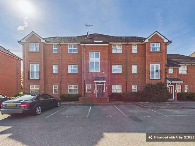 Flat for sale in Westy, Warrington