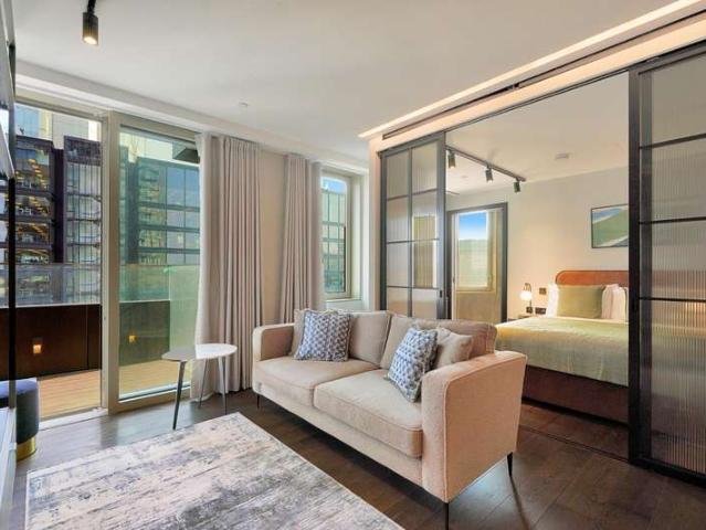 Flat for sale in Shoreditch, Greater London