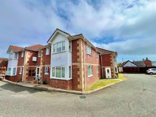 Flat for sale in Freshwater, Isle Of Wight