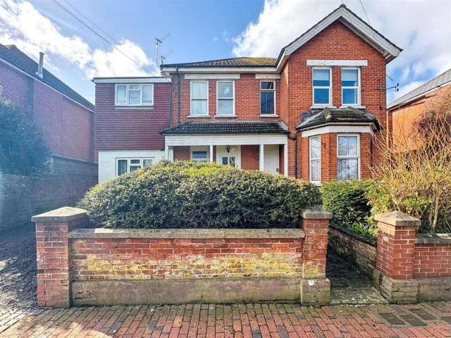 Flat for sale in Bridgemere, Eastbourne
