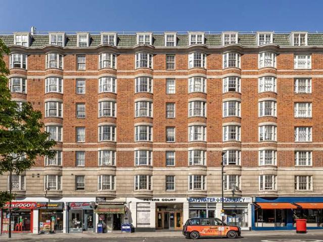 Flat for sale in Bayswater, Greater London