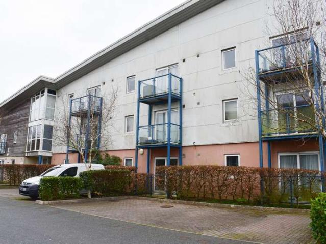 Flat for sale in Roseworthy, Cornwall