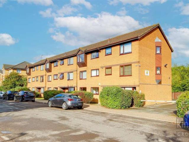 Flat for sale in Greater London