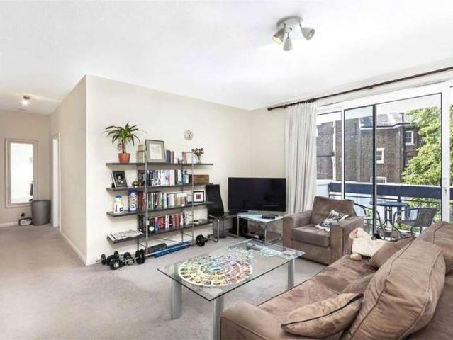 Flat for sale in Belsize Park, Primrose Hill