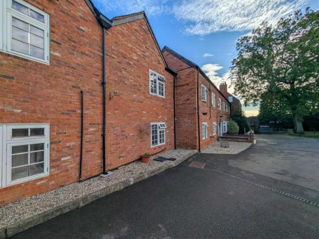 Flat for rent in Whitmore Park, West Midlands