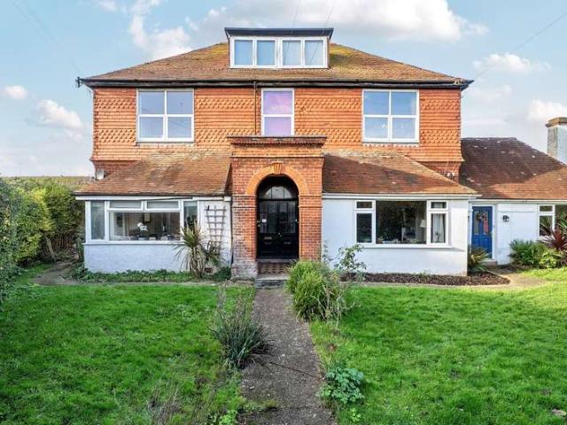 Flat for sale in Littlecote, West Sussex