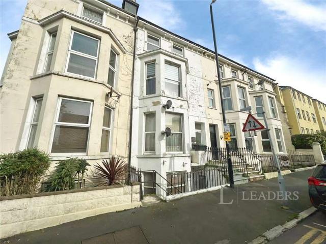 Flat for sale in Roselands, Eastbourne