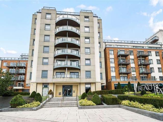 Flat for sale in Colindale, Greater London