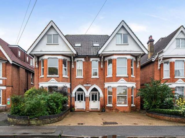 Flat for sale in Bedford Place, Southampton