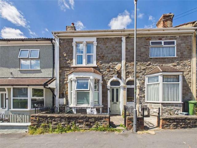 Flat for sale in Kingswood