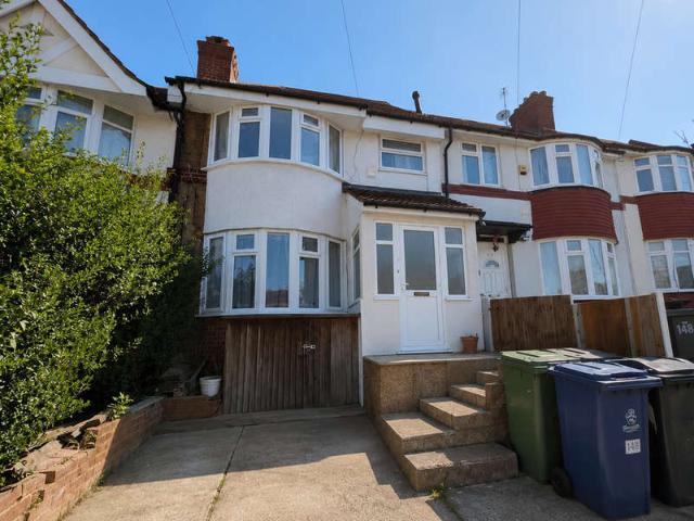 Flat for rent in Lane, Greater London