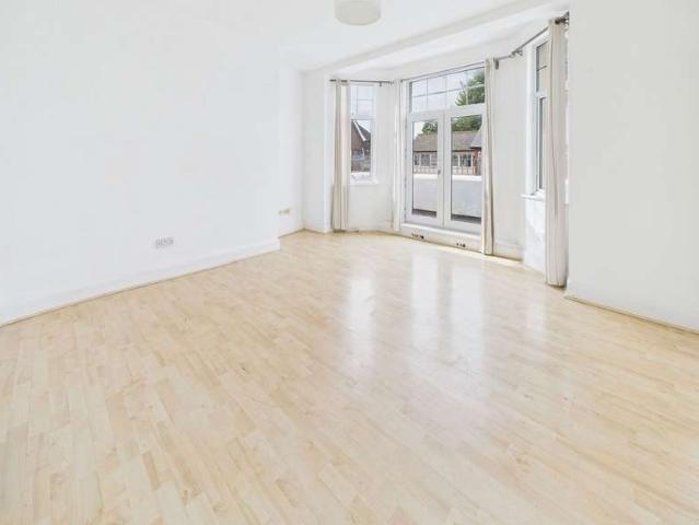 Flat for sale in Fishersgate, West Sussex