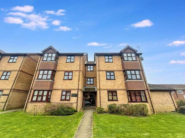 Flat for sale in Eastbourne, East Sussex