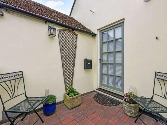 Flat for sale in Chichester