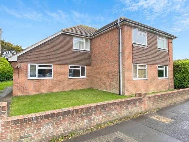 Flat for sale in Fishersgate, West Sussex