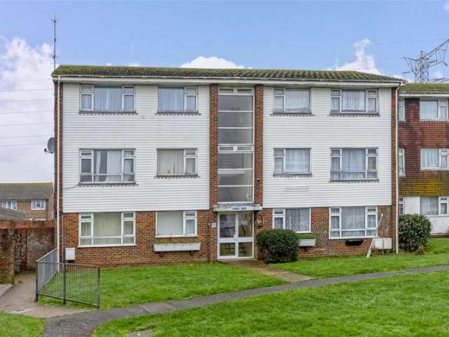 Flat for sale in Sompting, Adur