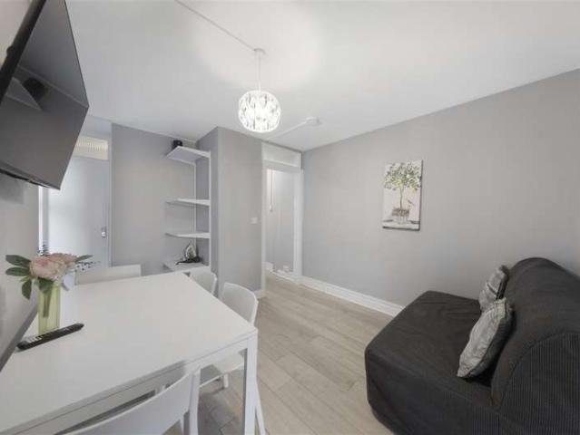Flat for rent in Brondesbury Park, Greater London