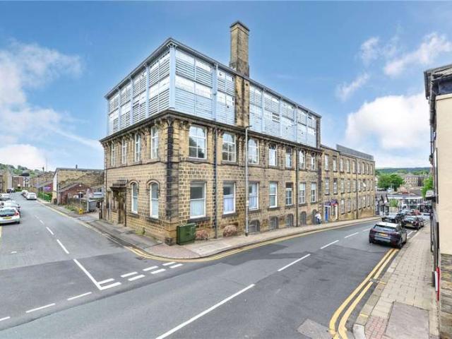 Flat for sale in Priestthorpe, Crossflatts