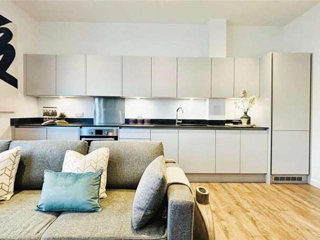 Flat for sale in Birch Green, Lower Halliford