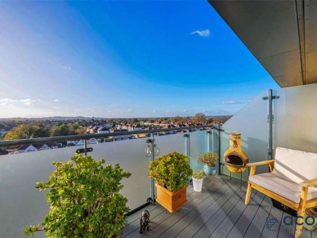 Flat for sale in Colindale, Greater London