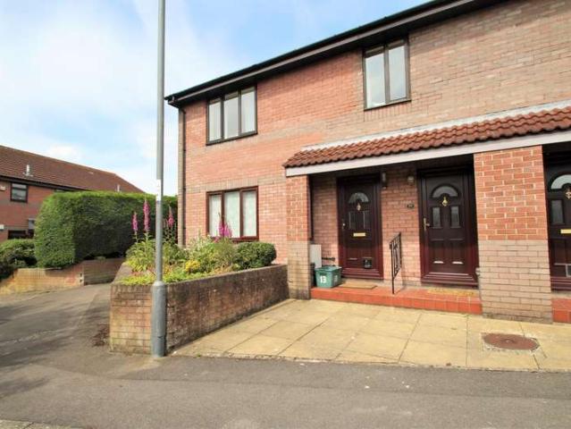 Flat for sale in Feckenham, City Of Bristol