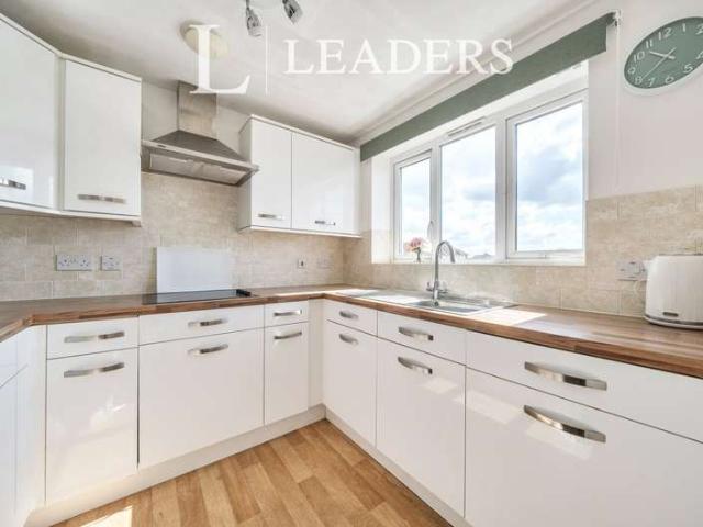Flat for sale in Brook Street, Bourne Vale